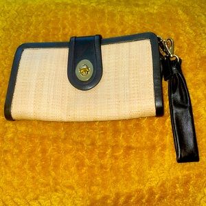 Perfect summer raffia wristlet